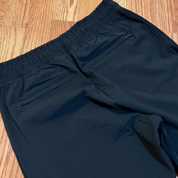NWOT Athleta Textured Brooklyn Jogger Black - Picture 12 of 12